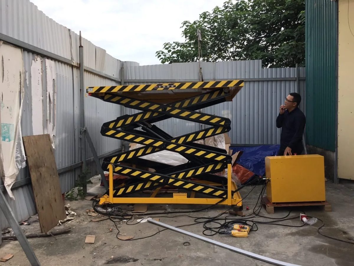 Bàn nâng thủy lực 500kg - Sức mạnh và hiệu quả
