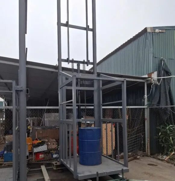 Lắp đặt thang nâng hàng thủy lực 1 tấn tại kcn Sài Đồng B Hà Nội – giải pháp cho kho xưởng cao tầng