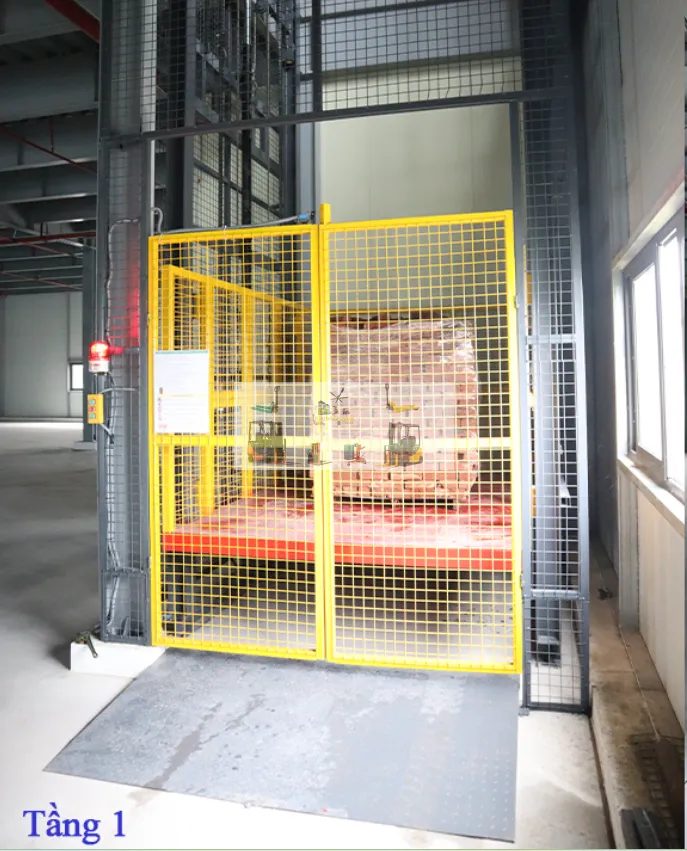 Báo giá thang nâng hàng giá tốt tại TP.HCM – giải pháp vận chuyển hàng bằng thủy lực hiệu quả