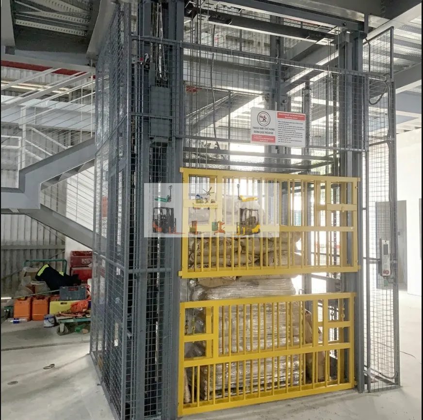 Các yếu tố nào quyết định chi phí thang nâng 1.5 tấn?