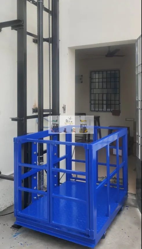 Báo giá thang nâng hàng thủy lực 1 tấn tại KCN Nam Tân Uyên Bình Dương