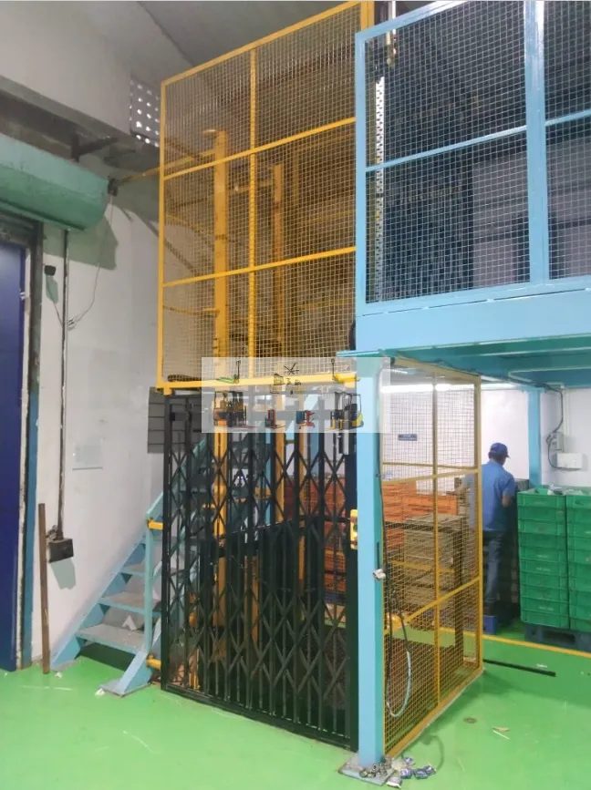 Báo giá thang nâng hàng thủy lực 2.5 tấn tại KCN Sài Gòn Bình Phước Đồng Nai