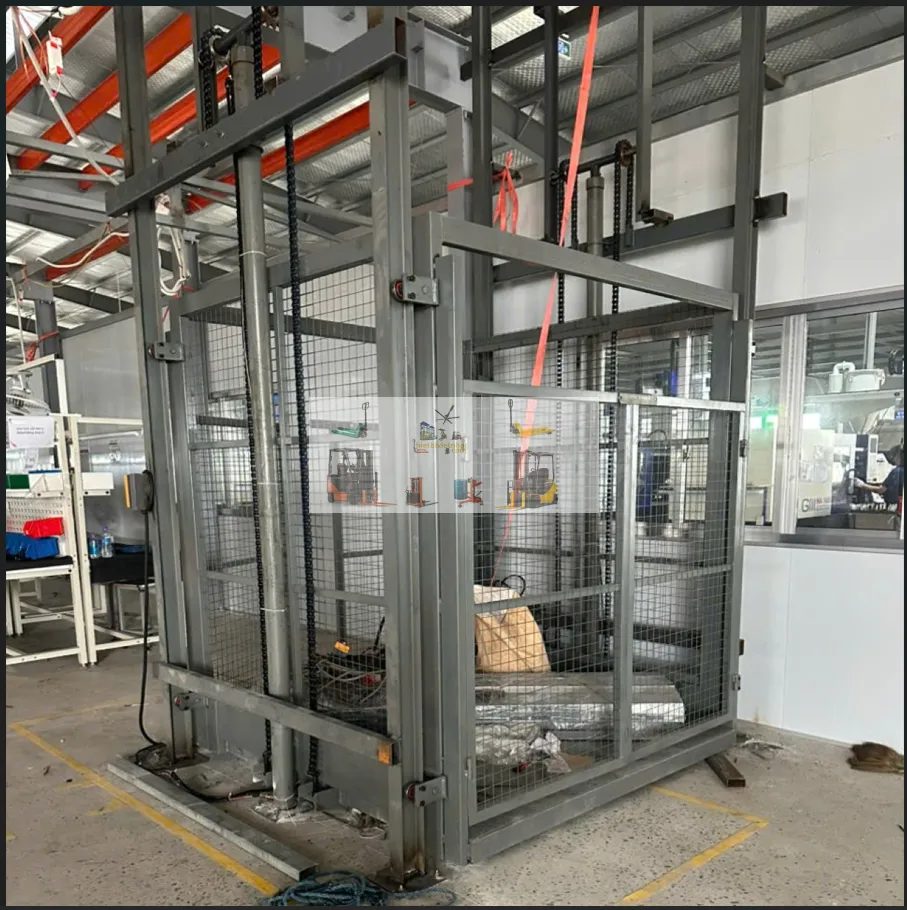 Bảo hành thang nâng hàng thủy lực 2.9 tấn cho kho đồ uống
