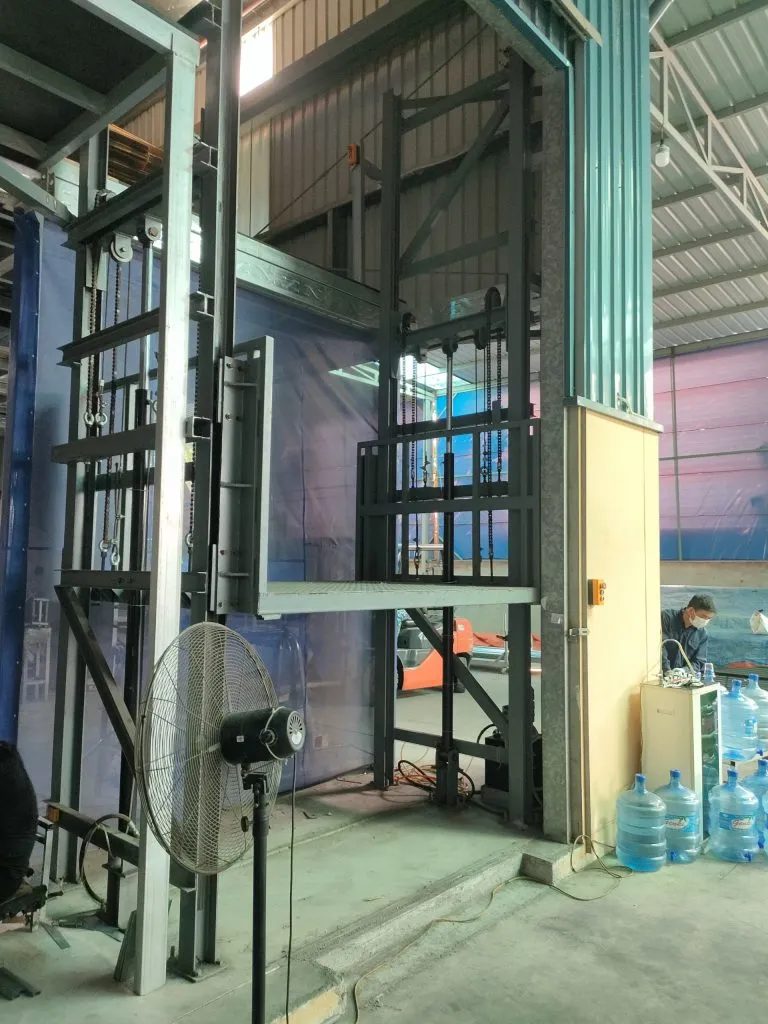Giải đáp giá thang nâng hàng phụ thuộc vào những yếu tố nào