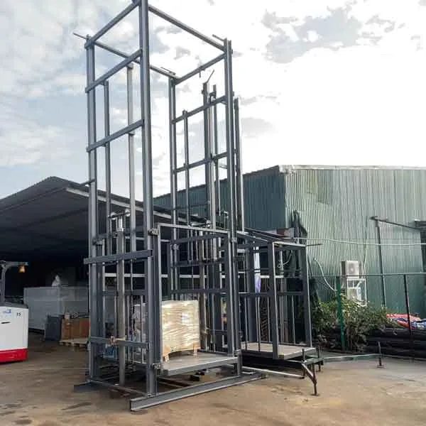 Lắp đặt thang nâng hàng thủy lực 2 tấn tại KCN Becamex VSIP Bình Định