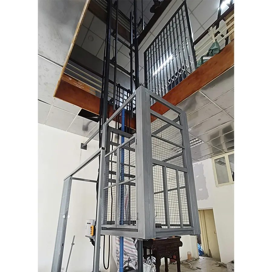 Lắp đặt thang nâng hàng 300kg lên tầng lửng cho nhà xưởng tại Đà Nẵng