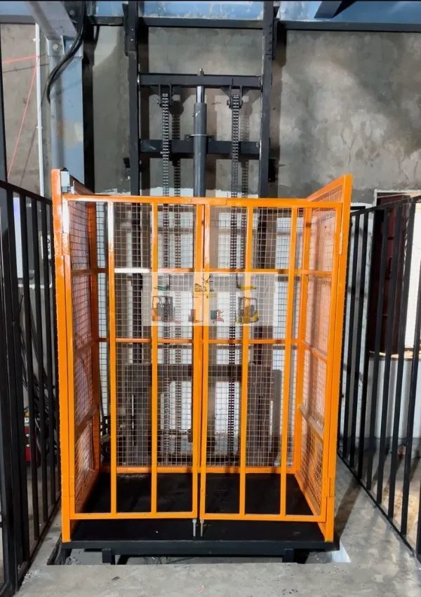 Lắp đặt thang nâng hàng thủy lực 1.5 tấn tại KCN Phúc Sơn Ninh Bình