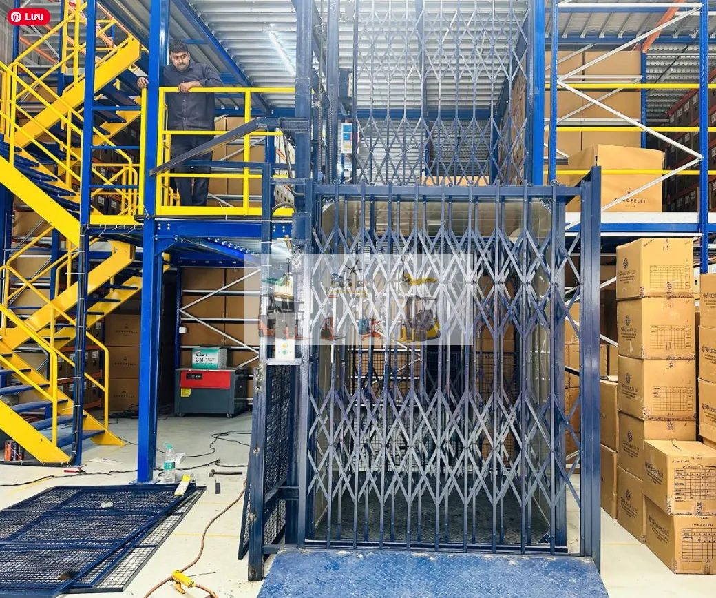 Lắp đặt thang nâng hàng thủy lực 2.5 tấn tại KCN Mỹ Phước 3 TP.HCM