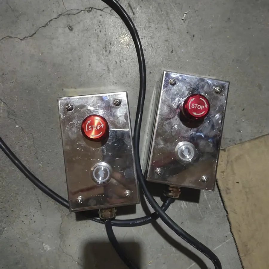 Thang máy thủy lực