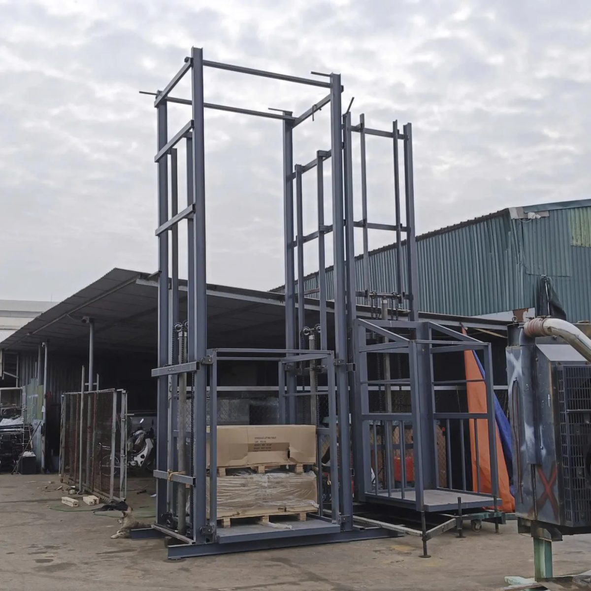 Thang Nâng Hàng Thủy Lực 500kg