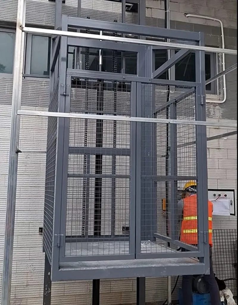 cung cấp thang nâng hàng thủy lực 250kg 500kg