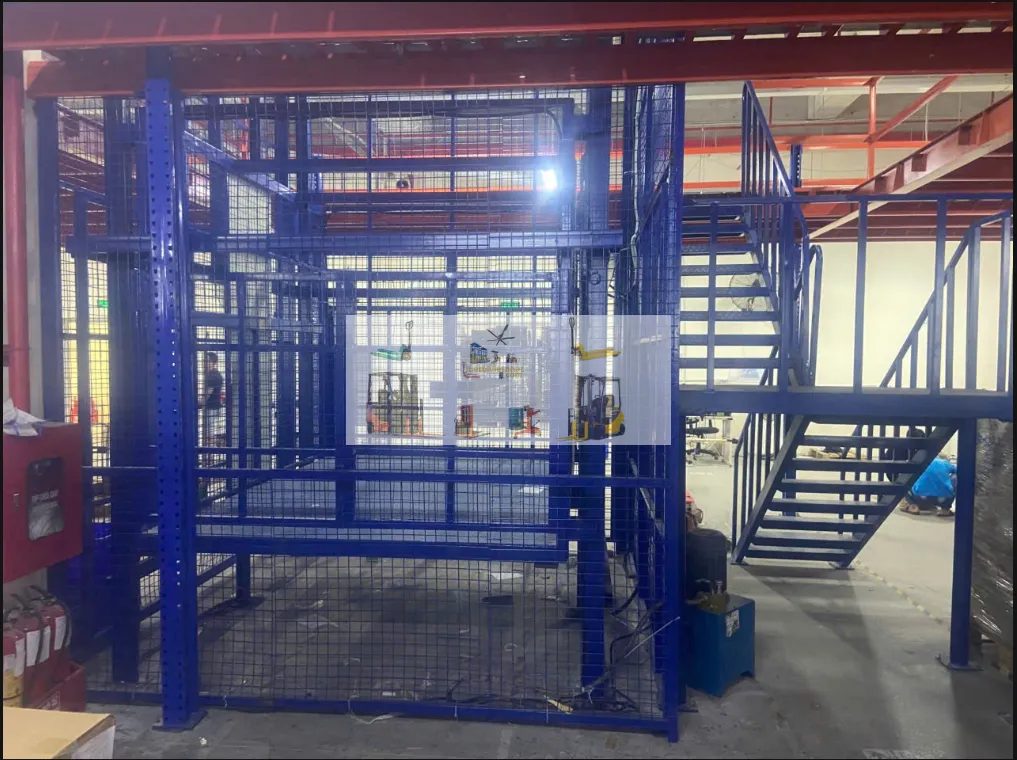 Thang Nâng Hàng Thủy Lực 200kg Đến 5 Tấn: Nhập Khẩu & Phân Phối Sỉ Lẻ Toàn Quốc - Thiết Bị Việt Nhật Thang Nâng Hàng Thủy Lực 200kg Đến 5 Tấn: Nhập Khẩu & Phân Phối Sỉ Lẻ Toàn Quốc - Thiết Bị Việt Nhật