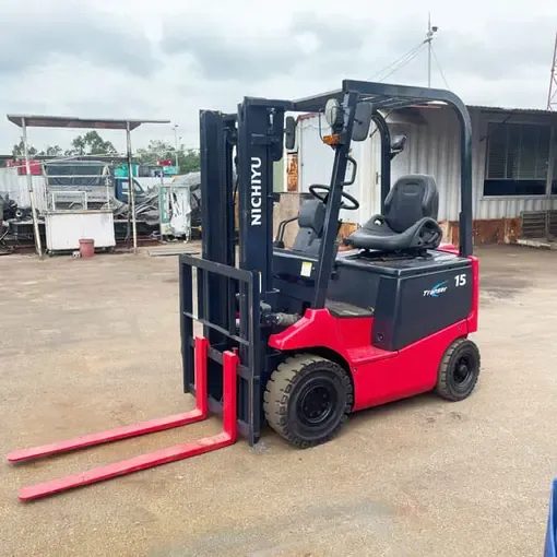 Xe nang dien ngoi lai 15 tan Nichiyu