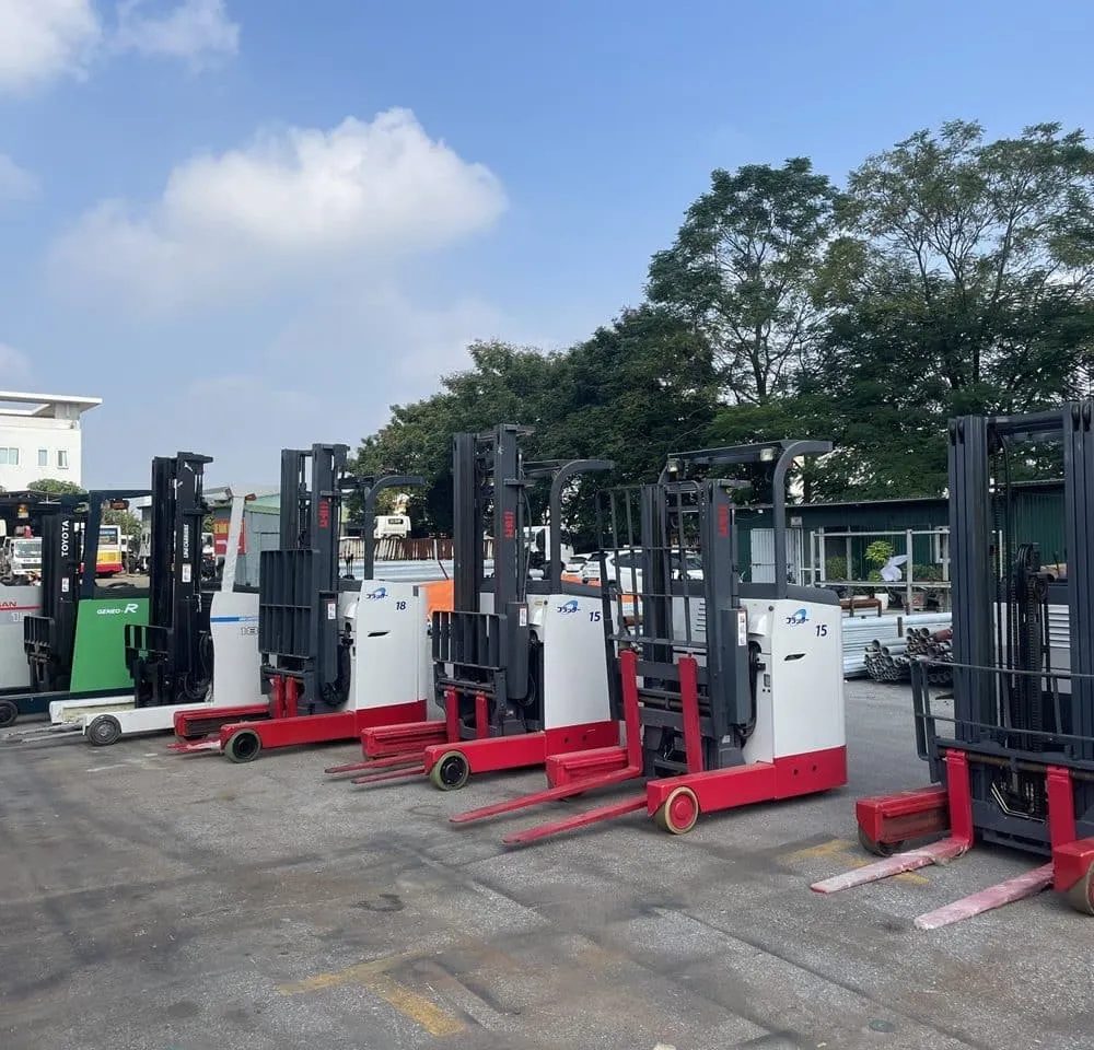 Xe nâng điện là giải pháp hoàn hảo trong vận chuyển hàng hóa