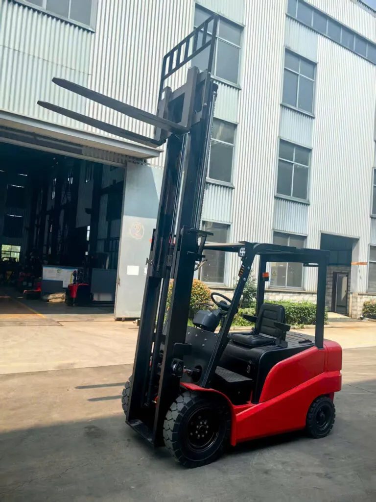 Xe nâng điện là giải pháp hoàn hảo trong vận chuyển hàng hóa