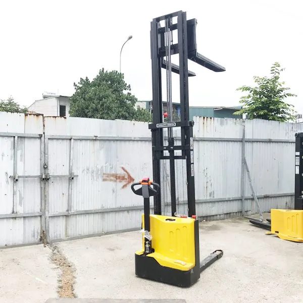 xe-nang-dien-di-bo-lai-1.5-tan